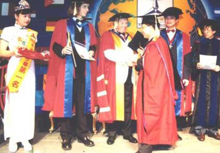 Bircham University 2000 Taiwan Kaohsiung Graduation Bircham University 2000 Taiwan Kaohsiung Graduation