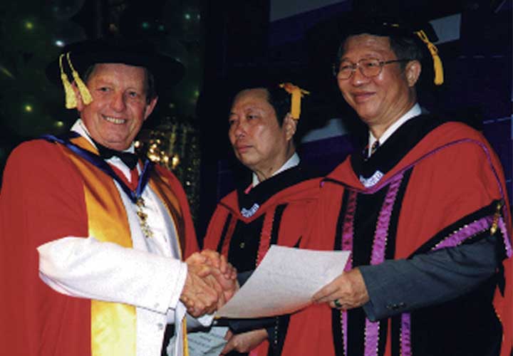 Bircham University 2005 Taiwan Kaohsiung Graduation Bircham University 2005 Taiwan Kaohsiung Graduation