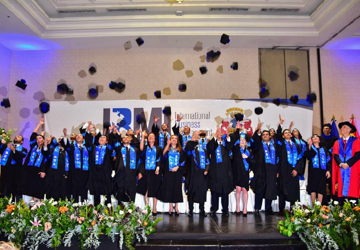 Bircham University 2017 El Salvador IBMI Graduation Bircham University 2017 El Salvador IBMI Graduation